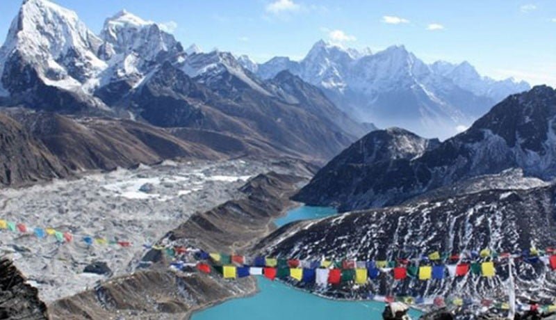 ebc with gokyo lake trek