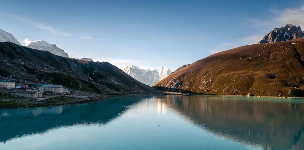 gokyo lake trek nepal local guide