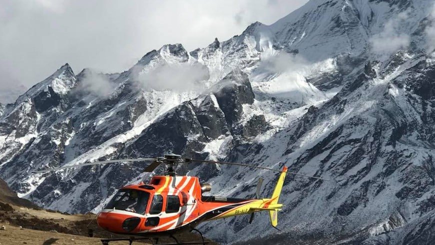 langtang gosaikunda heli tour nepal local guide